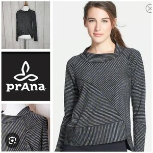 Prana women M Sstriped long sleeve active workout top athletic gorpcore yoga
